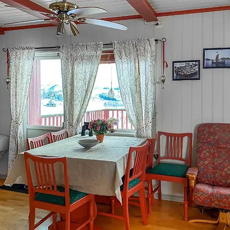 2 Bedroom Stunning In Avery Holiday home Stein