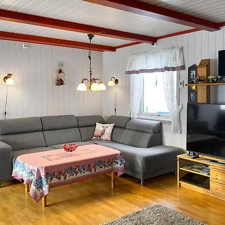 Holiday home 2 Bedroom Stunning In Avery *